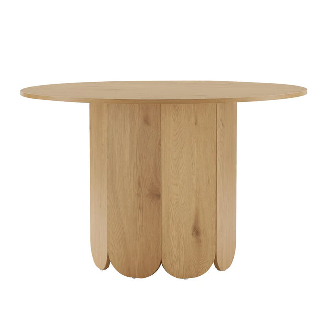 Scalloped Base Dining Table 🤍